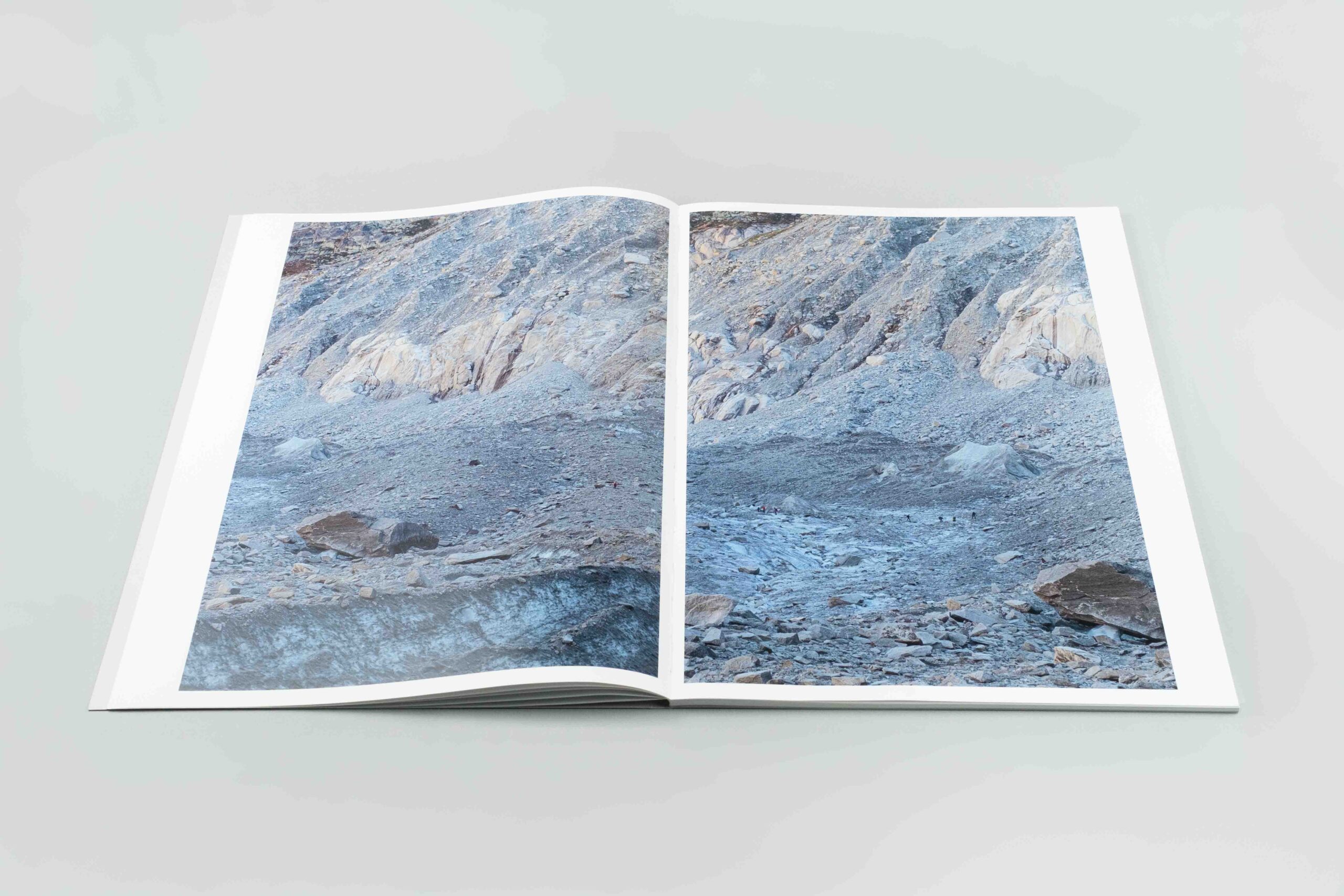 Camille Llobet, Glacier noir